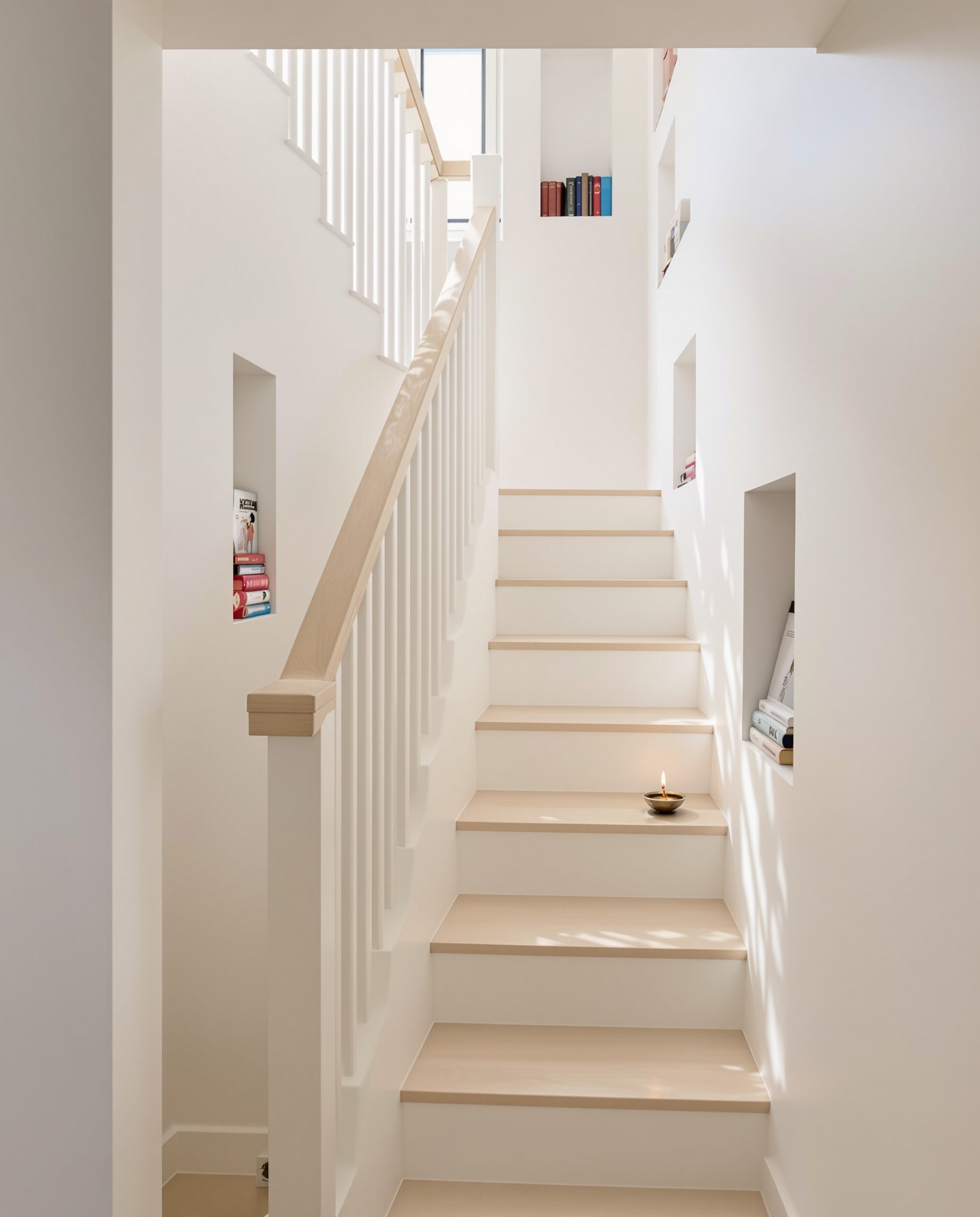 Narrow Plot Straight Rise — White Modern